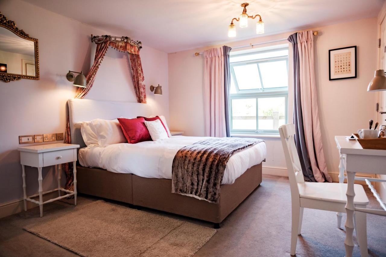 The Bower Inn Bridgwater Zewnętrze zdjęcie A bedroom at The Old Vicarage Hotel